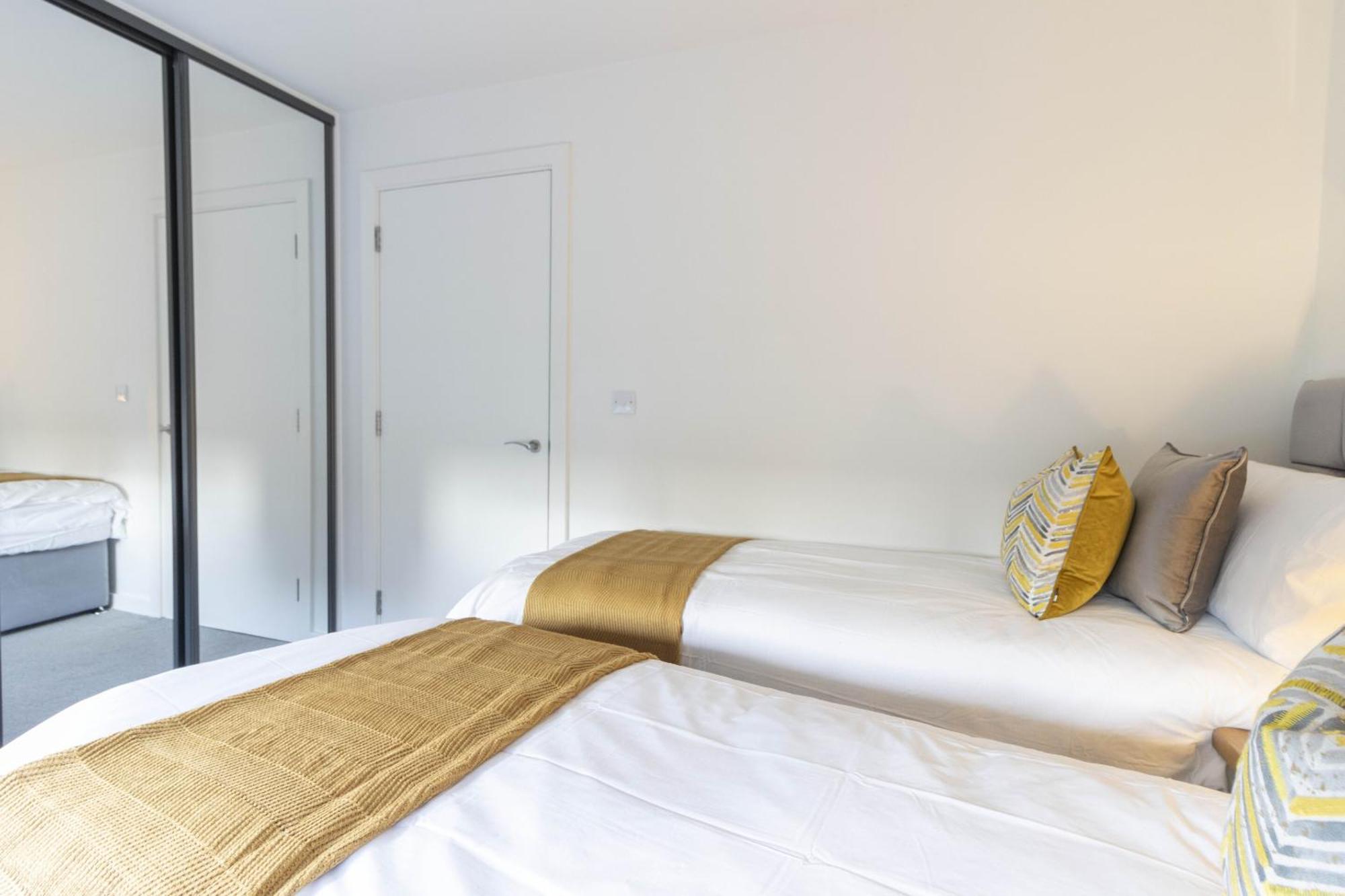 Appartement Linacre 11 - Modern 2 Bed Behind The Cathedral With Free Parking And Fast Wifi à Exeter Extérieur photo