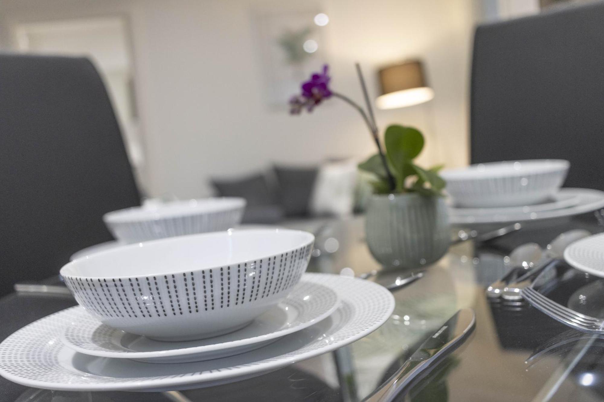 Appartement Linacre 11 - Modern 2 Bed Behind The Cathedral With Free Parking And Fast Wifi à Exeter Extérieur photo