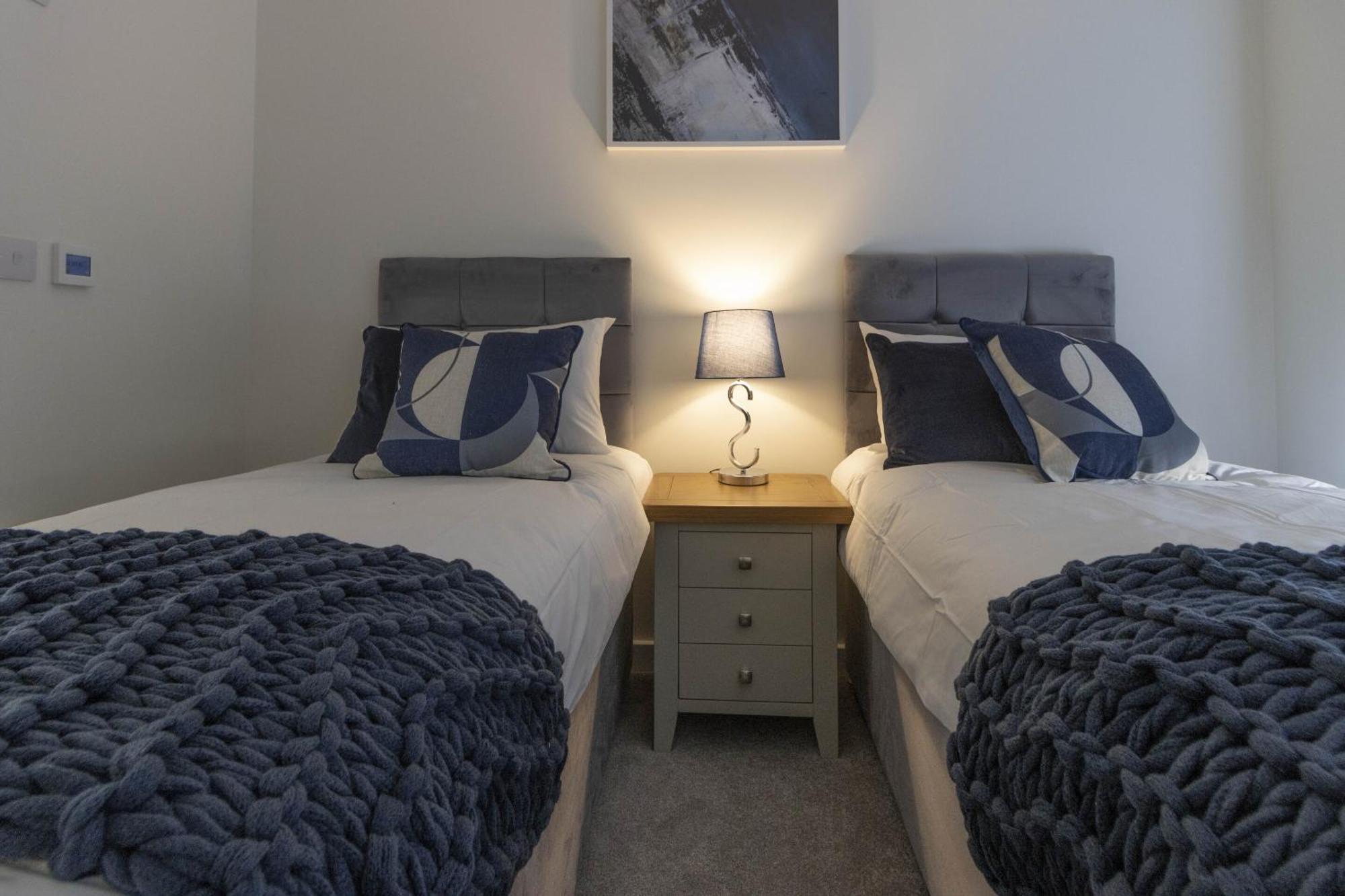 Appartement Linacre 11 - Modern 2 Bed Behind The Cathedral With Free Parking And Fast Wifi à Exeter Extérieur photo